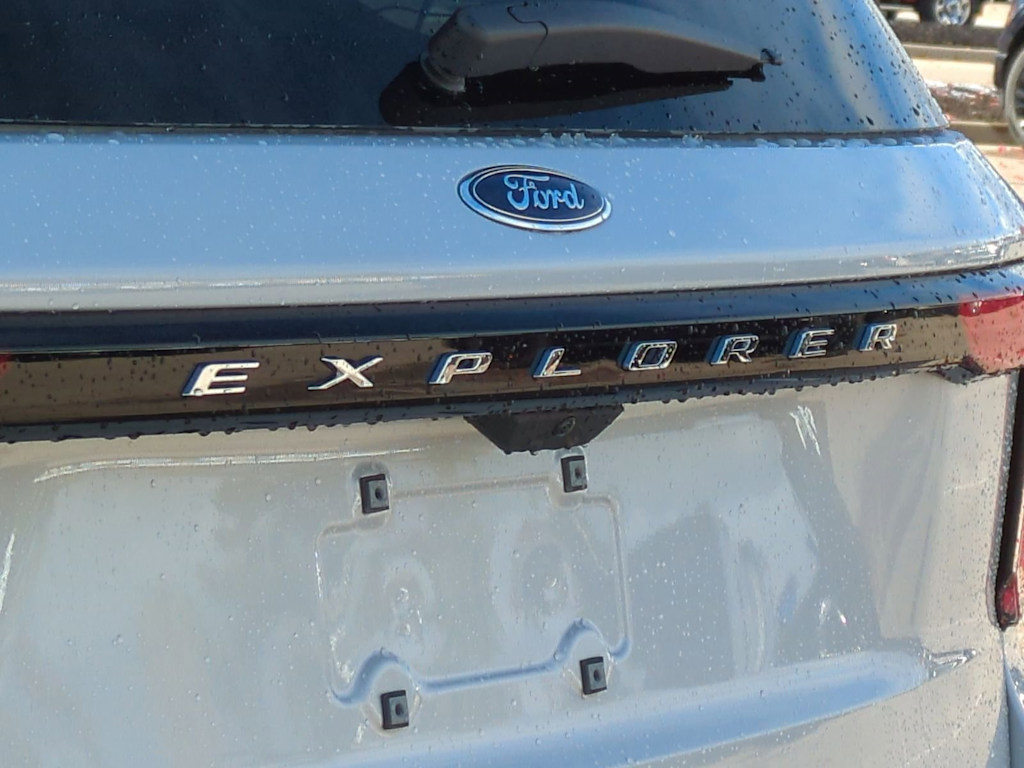 Thumbnail: 2026 Ford Explorer - 25