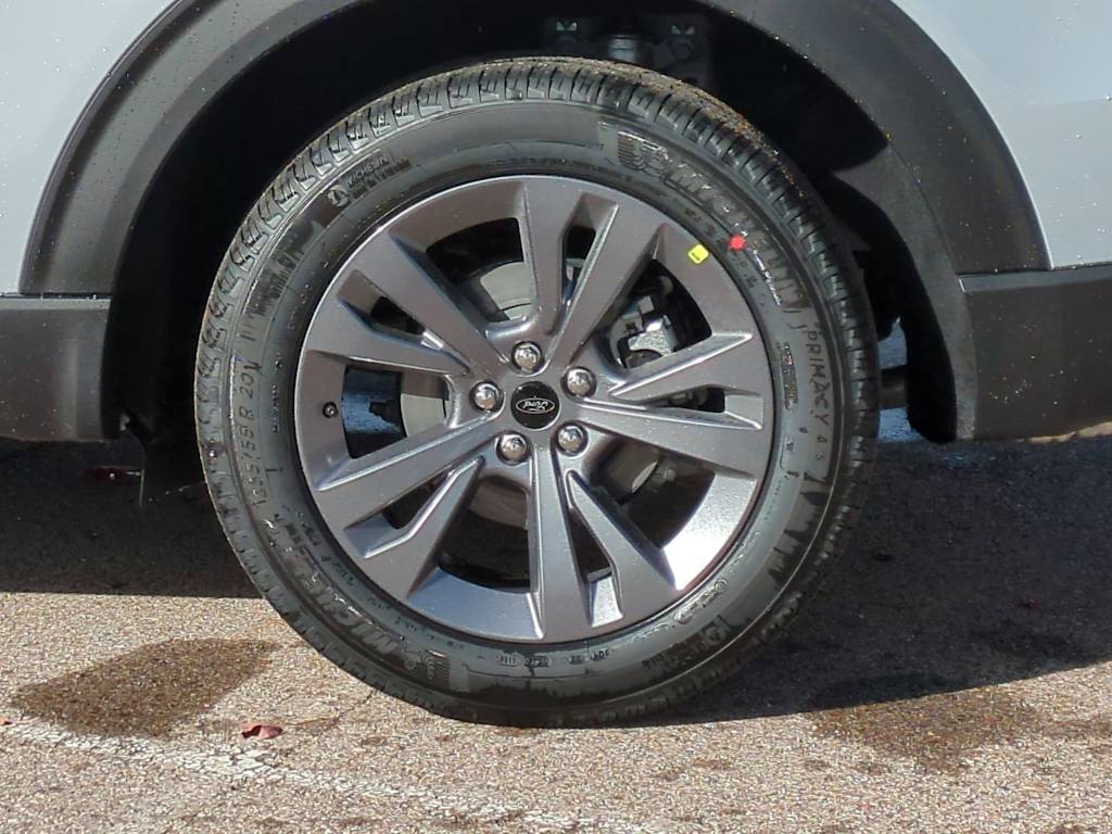 Thumbnail: 2026 Ford Explorer - 8