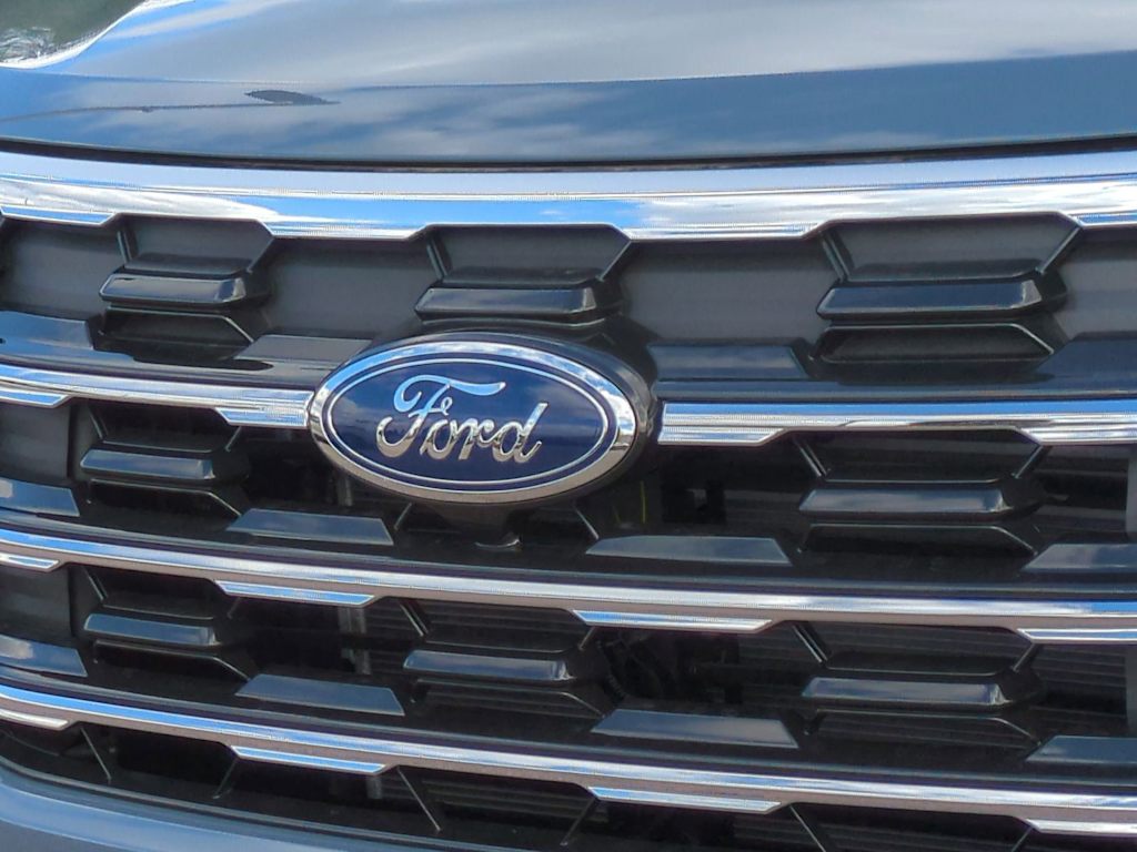 Thumbnail: 2026 Ford Explorer - 7