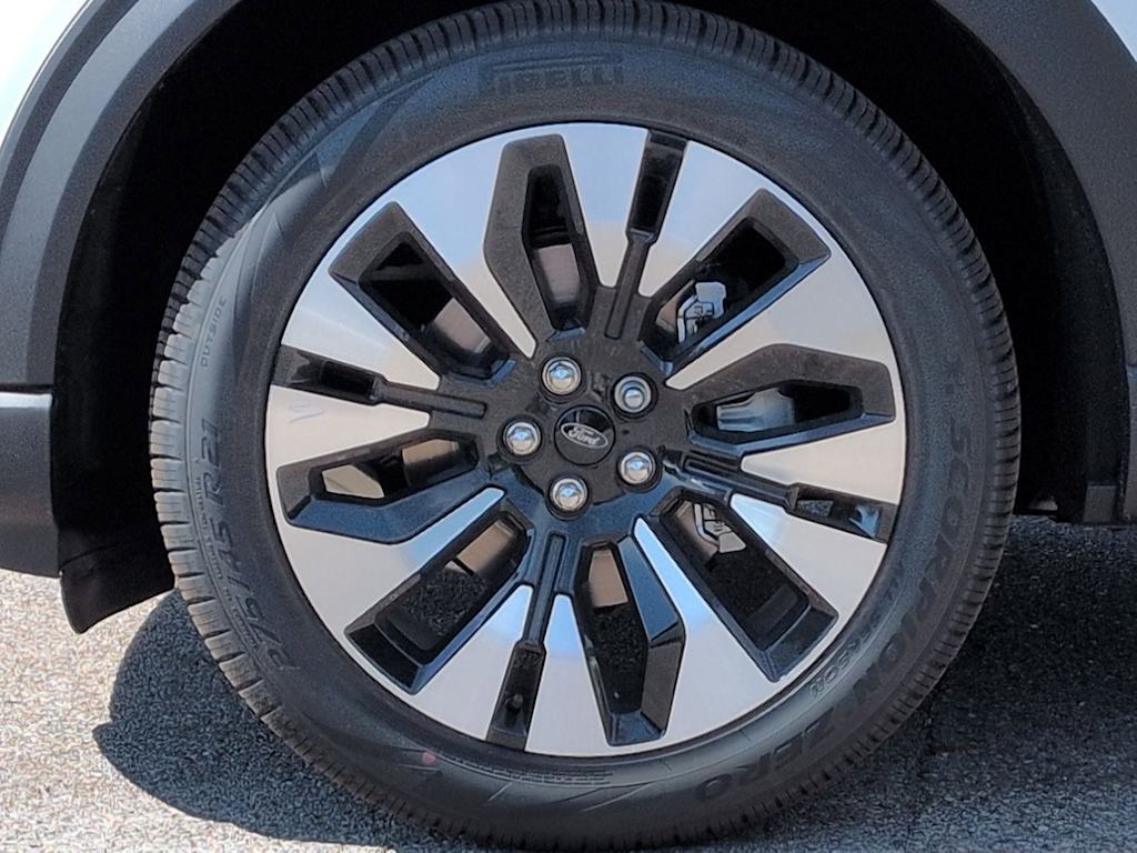 Thumbnail: 2026 Ford Explorer - 8