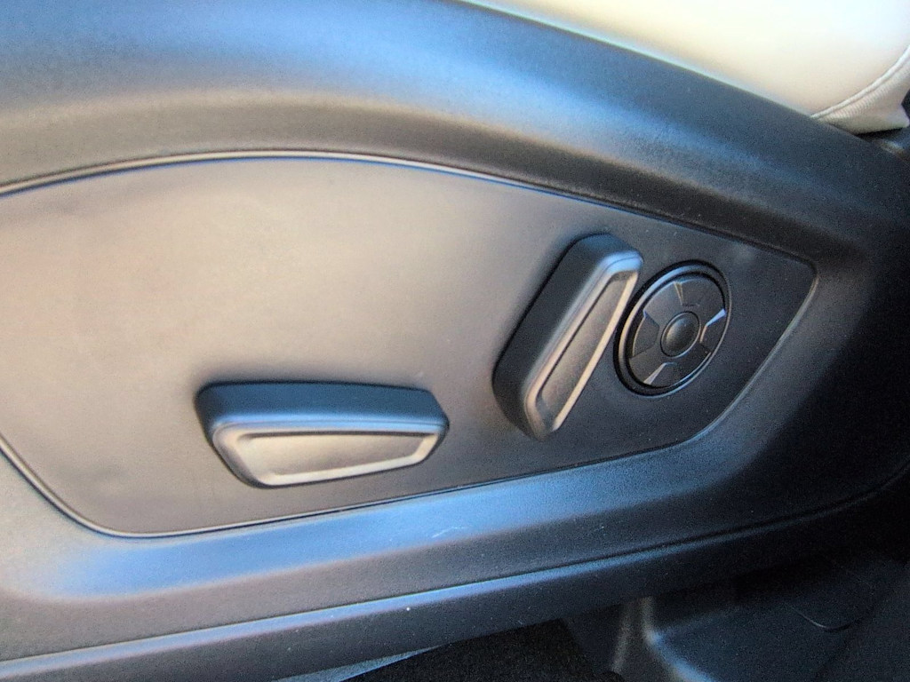 Thumbnail: 2026 Ford Explorer - 25
