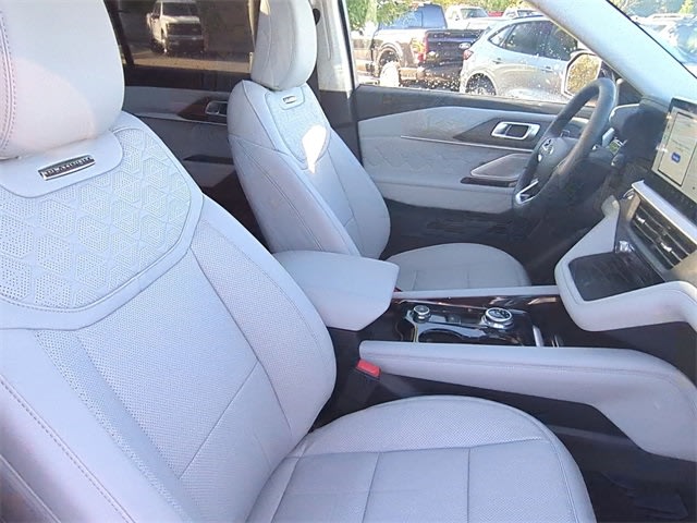 Thumbnail: 2025 Ford Explorer - 28