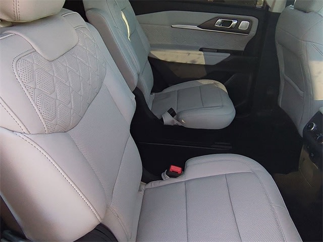 Thumbnail: 2025 Ford Explorer - 26