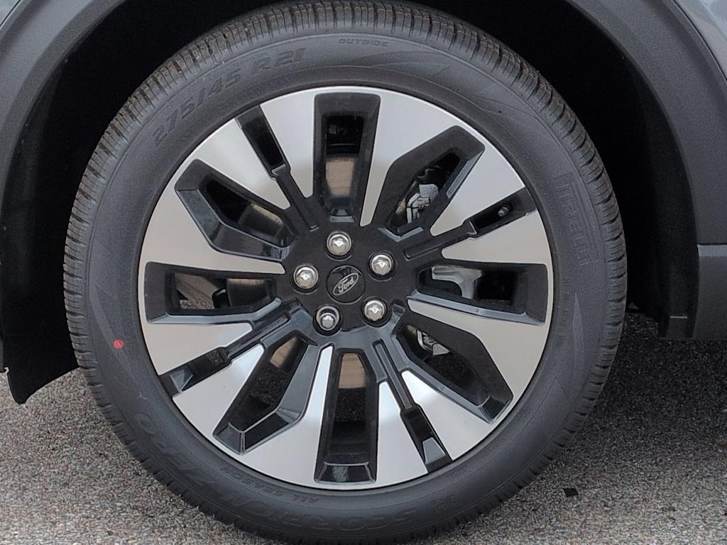 Thumbnail: 2026 Ford Explorer - 8