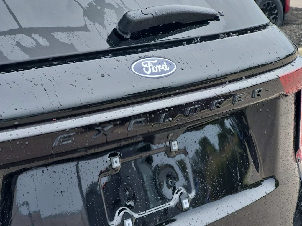 Thumbnail: 2027 Ford Explorer - 24