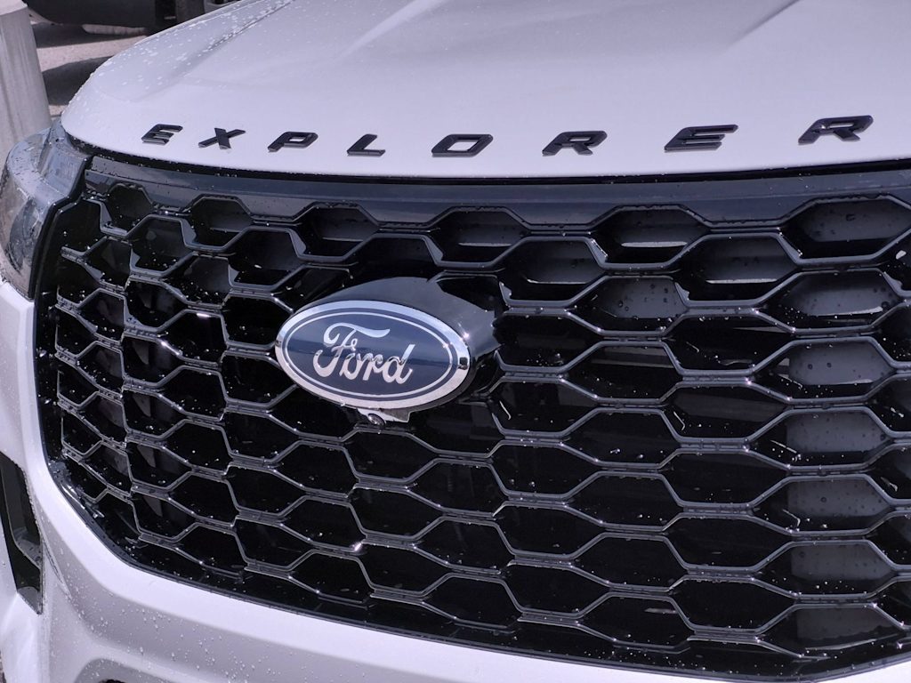 Thumbnail: 2026 Ford Explorer - 7