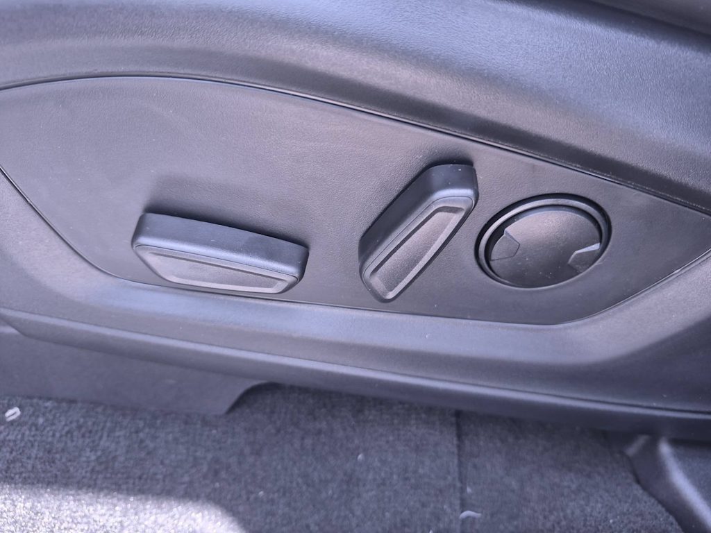 Thumbnail: 2026 Ford Explorer - 23
