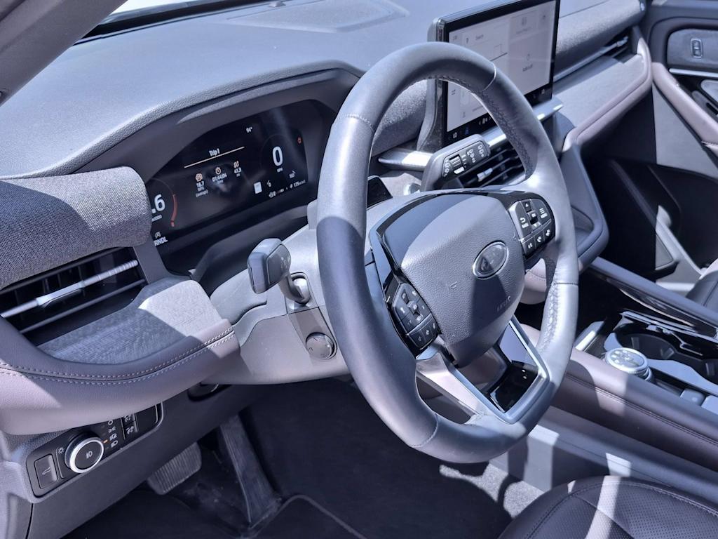 Thumbnail: 2025 Ford Explorer - 9