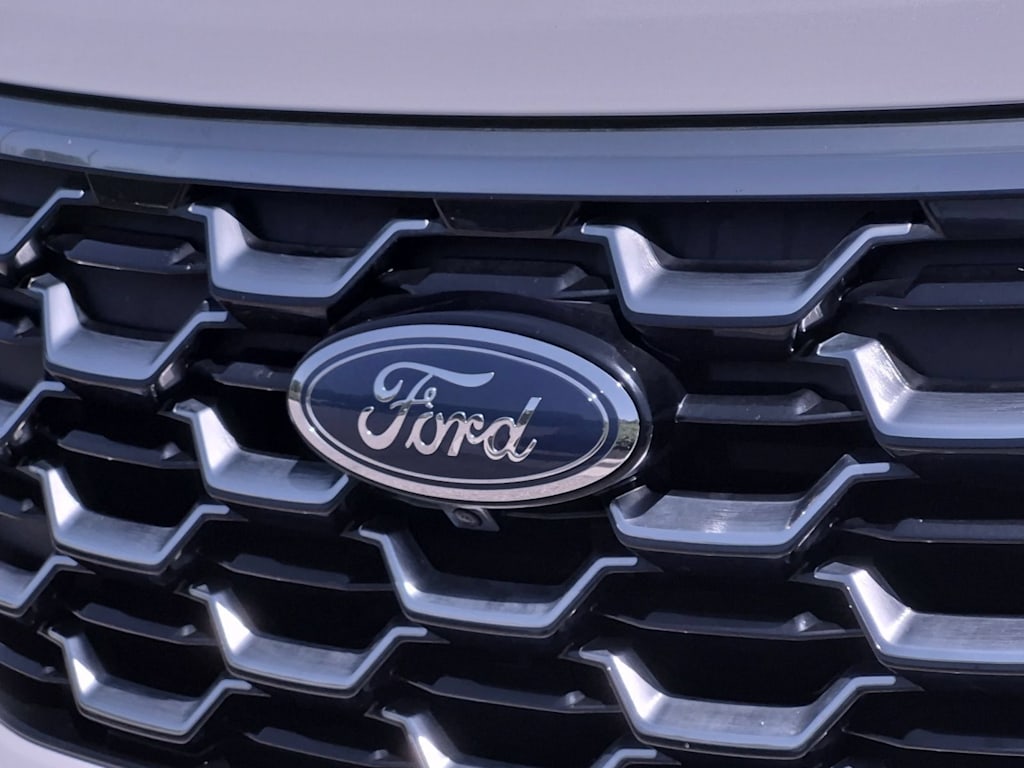 Thumbnail: 2025 Ford Explorer - 7