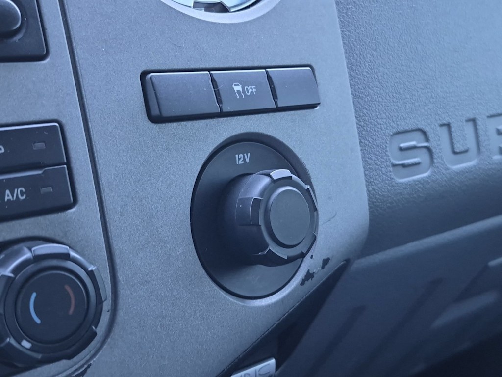 Thumbnail: 2015 Ford F-250 - 32