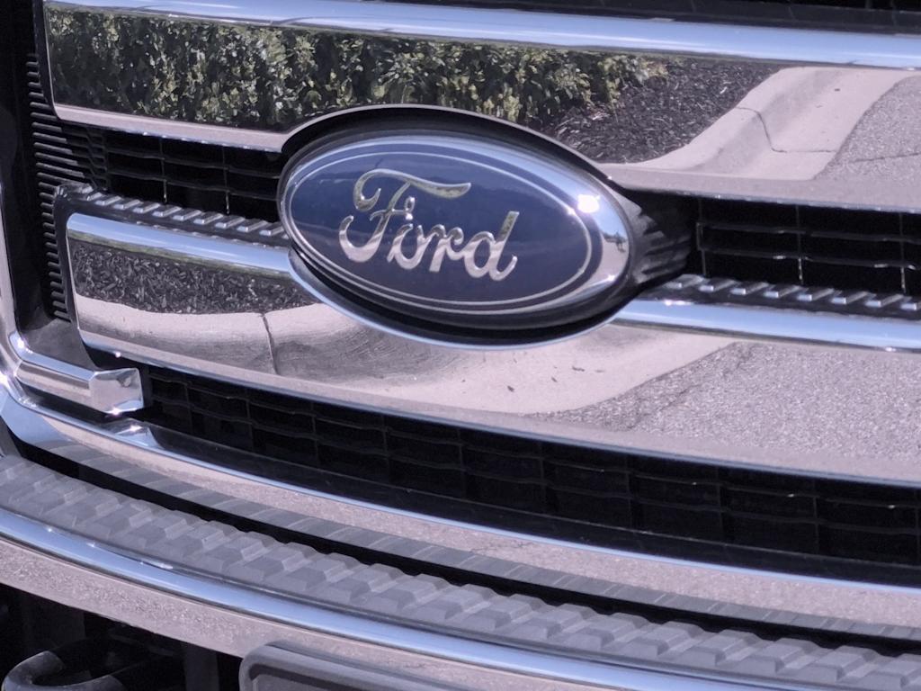 Thumbnail: 2015 Ford F-250 - 6