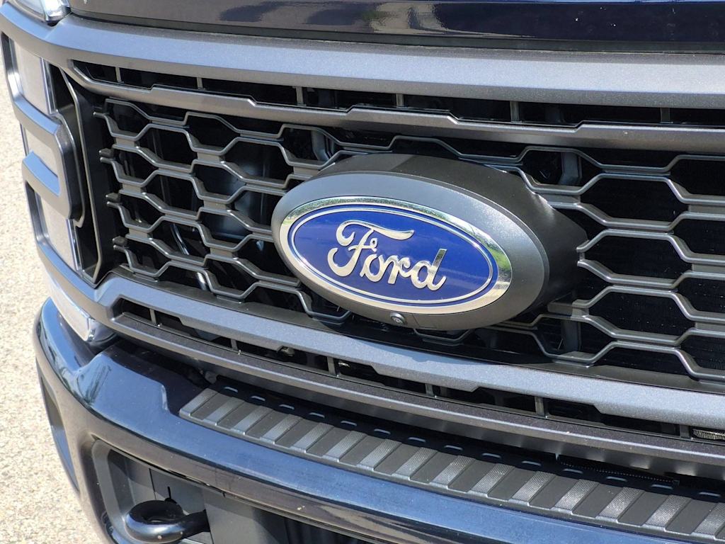 Thumbnail: 2023 Ford F-350 - 23