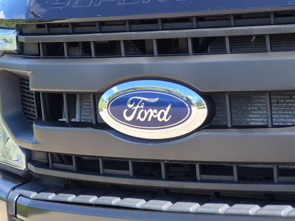 Thumbnail: 2022 Ford F-350 - 7