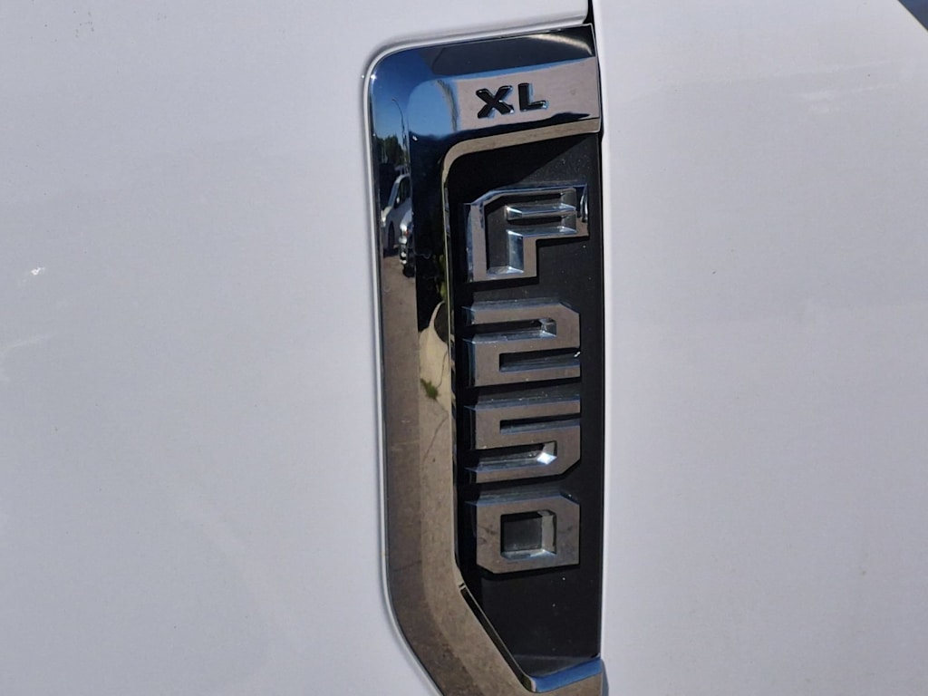 Thumbnail: 2021 Ford F-250 - 17