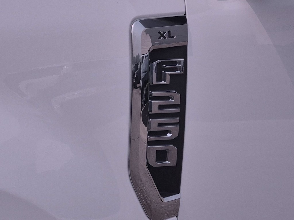 Thumbnail: 2019 Ford F-250 - 16