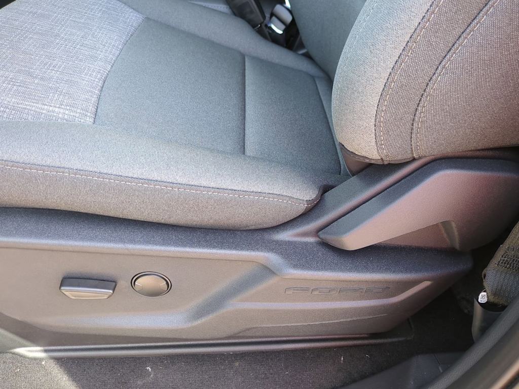 Thumbnail: 2025 Ford F-250 - 24