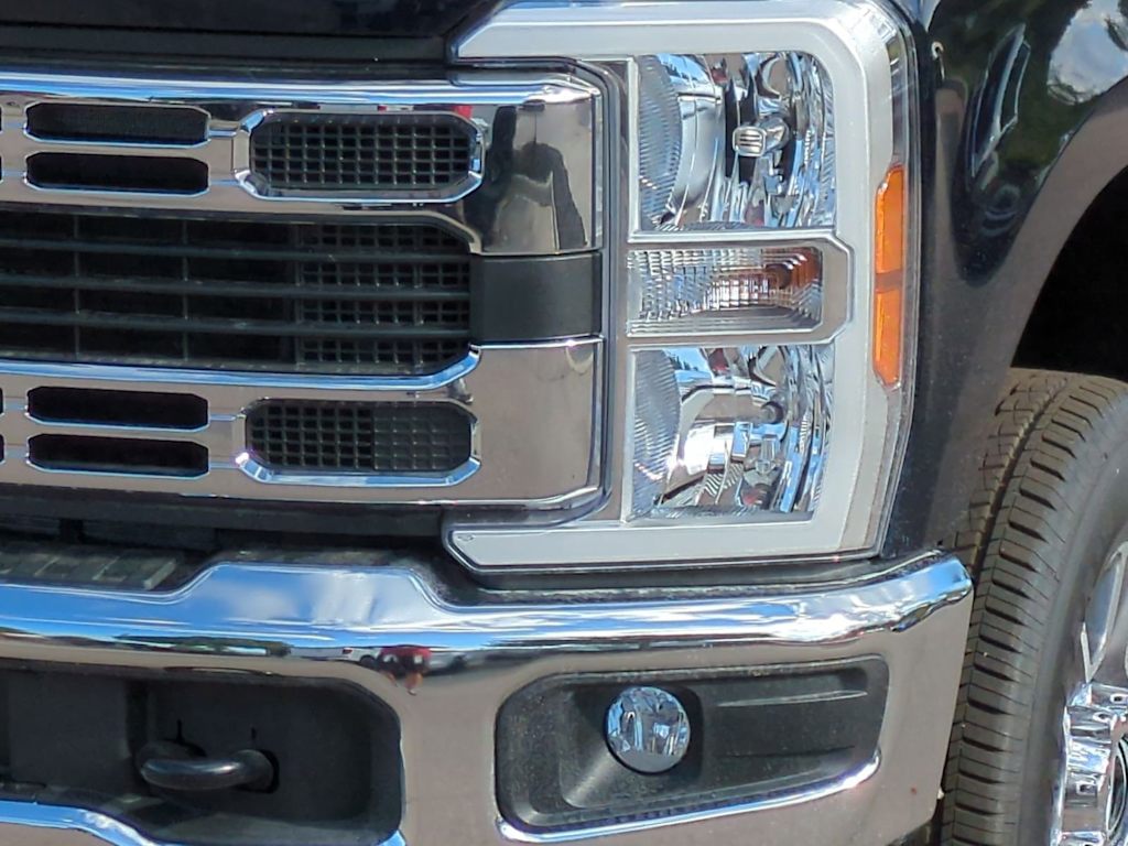 Thumbnail: 2025 Ford F-250 - 22