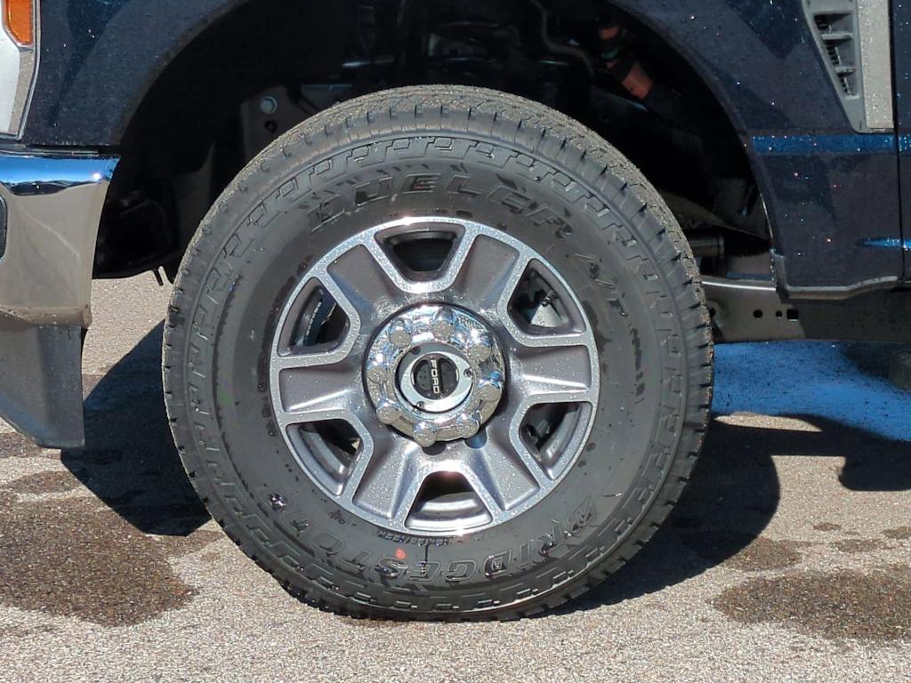 Thumbnail: 2025 Ford F-250 - 8