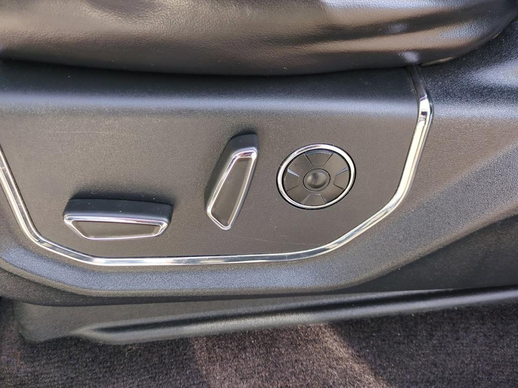 Thumbnail: 2015 Ford F-150 - 25