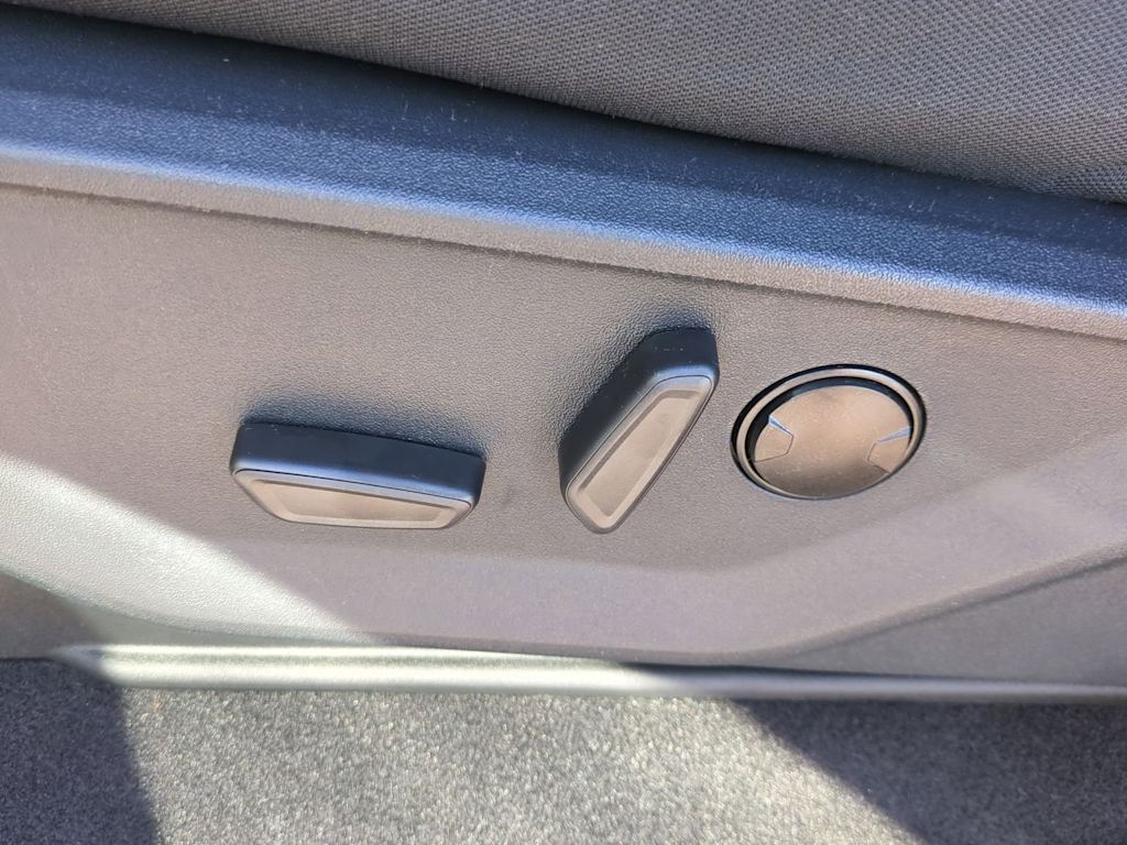 Thumbnail: 2025 Ford F-150 - 25