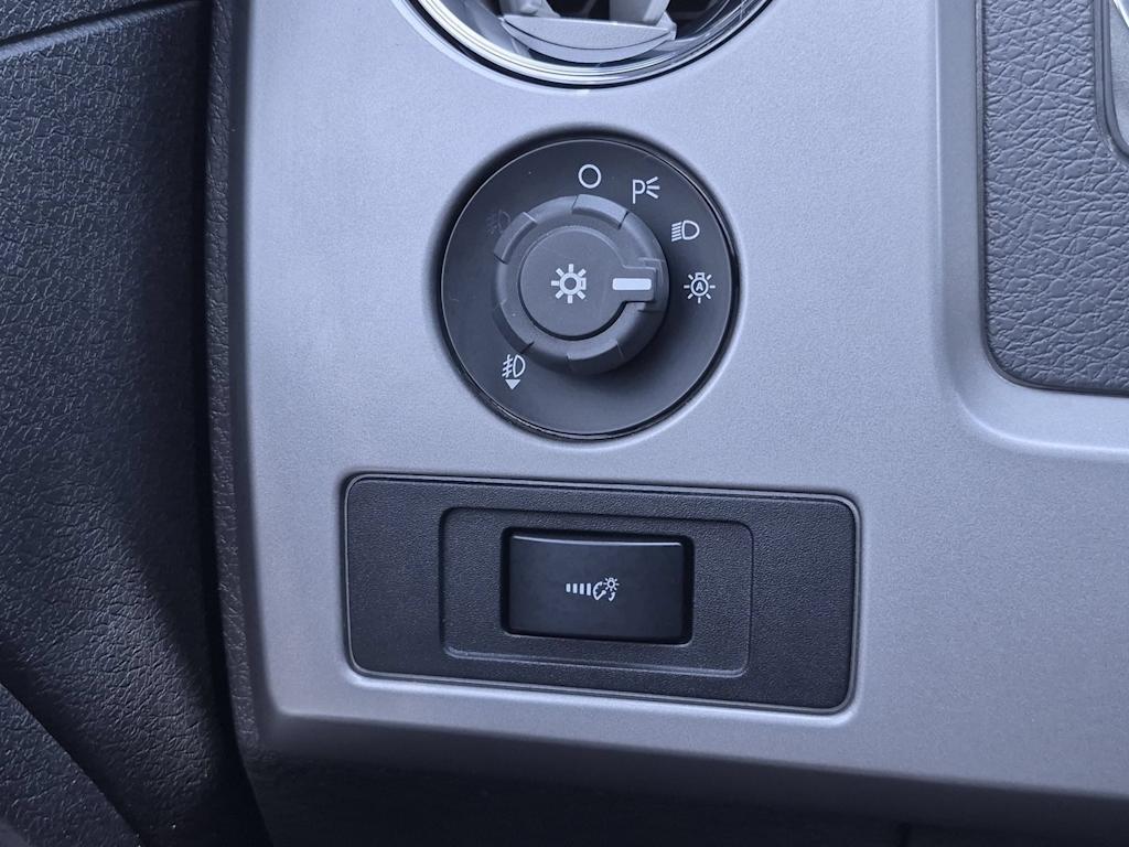 Thumbnail: 2012 Ford F-150 - 32
