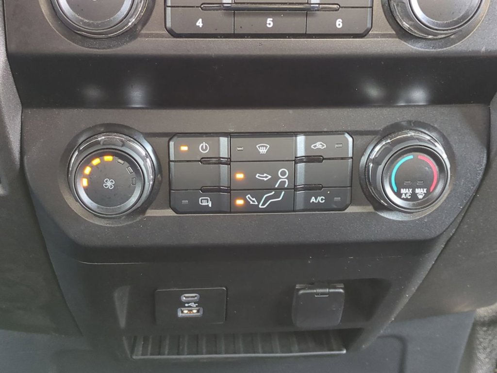 2022 Ford F-350 XL 26