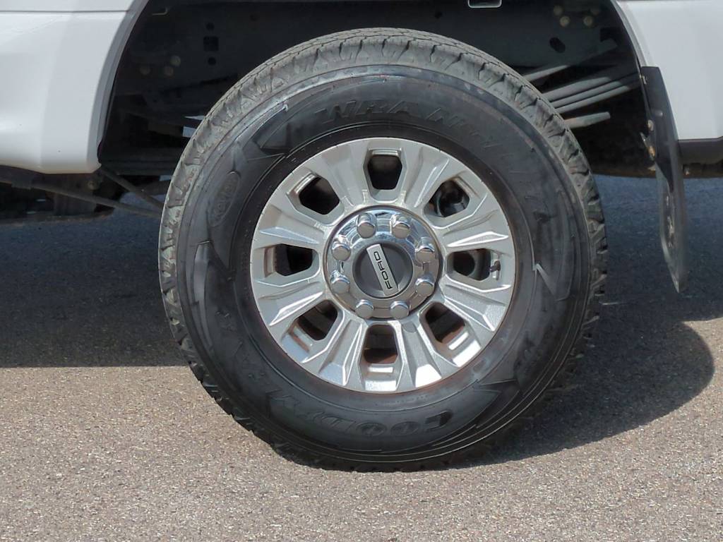 2022 Ford F-350 XL 8