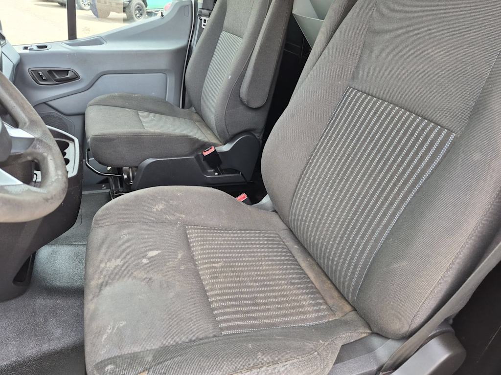 Thumbnail: 2015 Ford Transit Series - 9