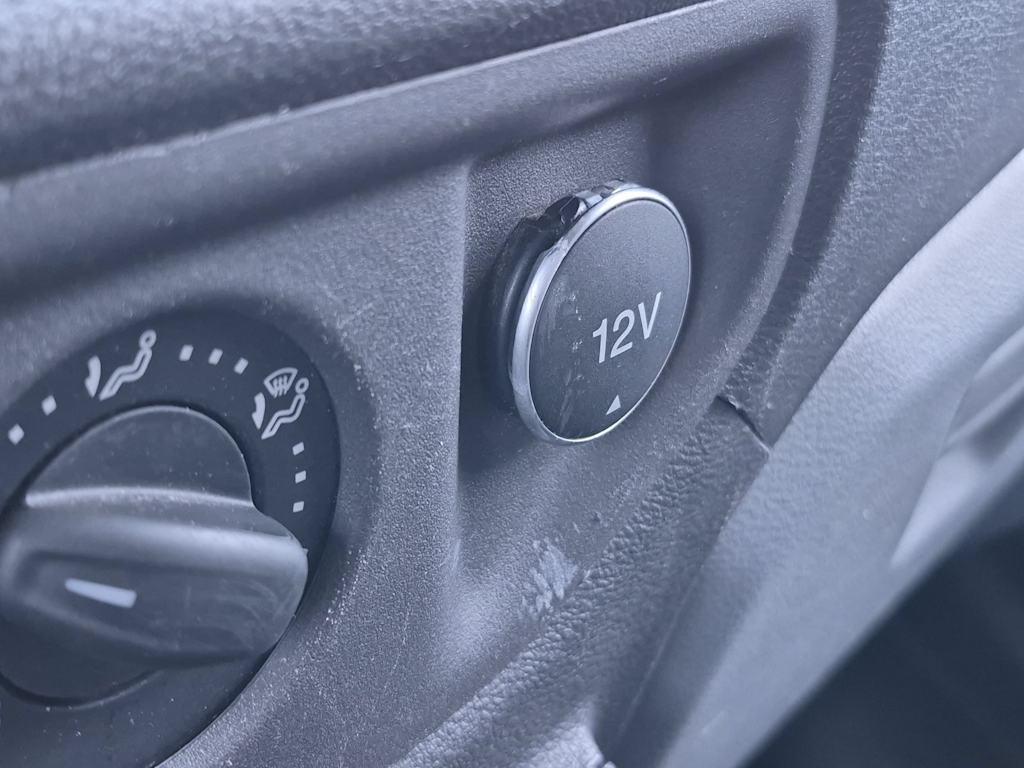 Thumbnail: 2015 Ford Transit Series - 32