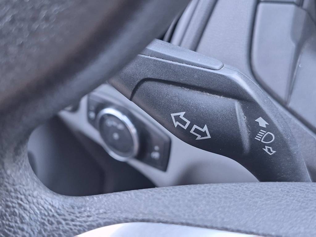 Thumbnail: 2015 Ford Transit Series - 13