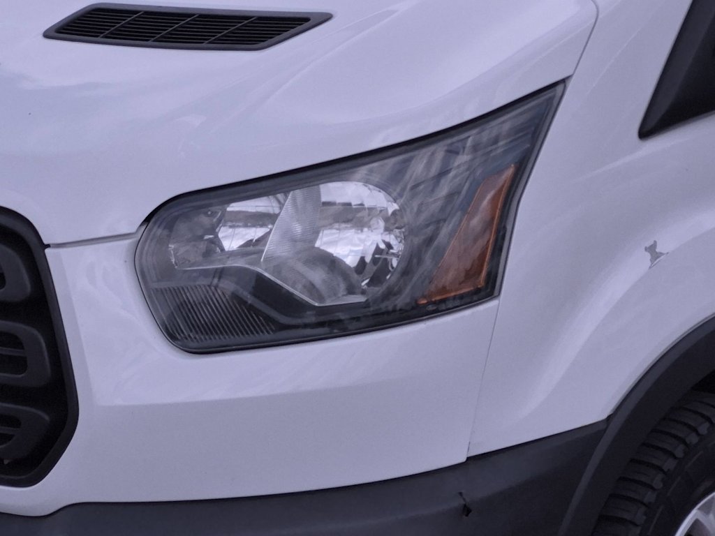 Thumbnail: 2015 Ford Transit Series - 23