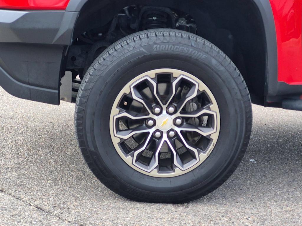 Thumbnail: 2019 Chevrolet Colorado - 8