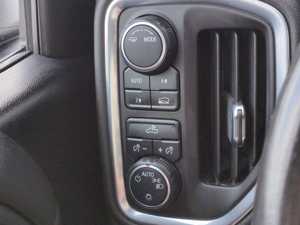 Thumbnail: 2021 Chevrolet Silverado 1500 - 32