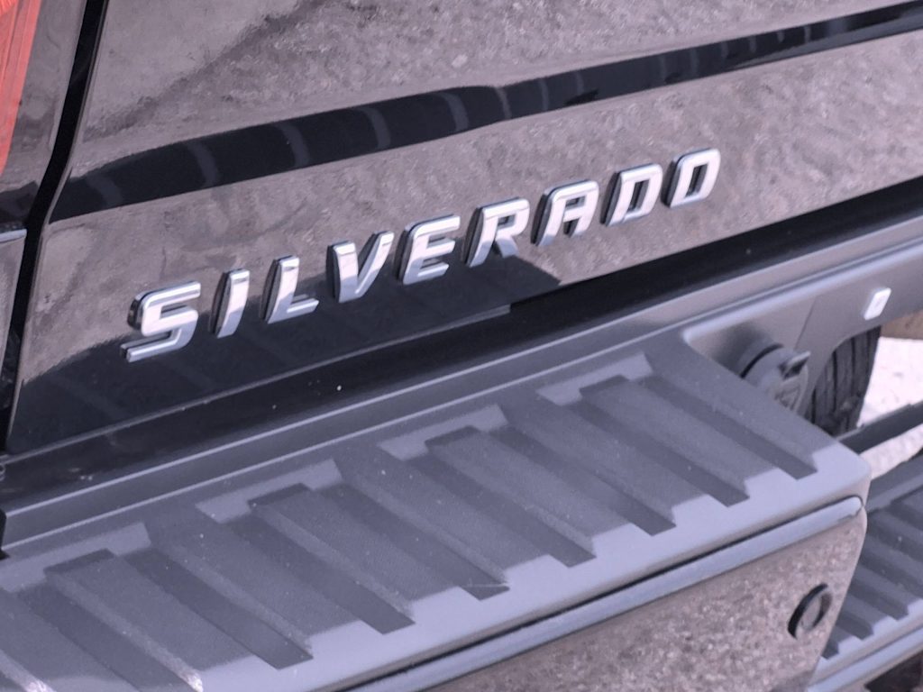 Thumbnail: 2017 Chevrolet Silverado 1500 - 23