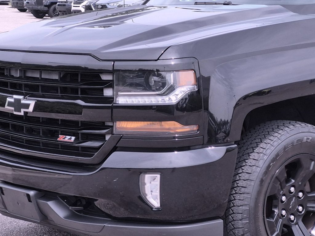 Thumbnail: 2017 Chevrolet Silverado 1500 - 21