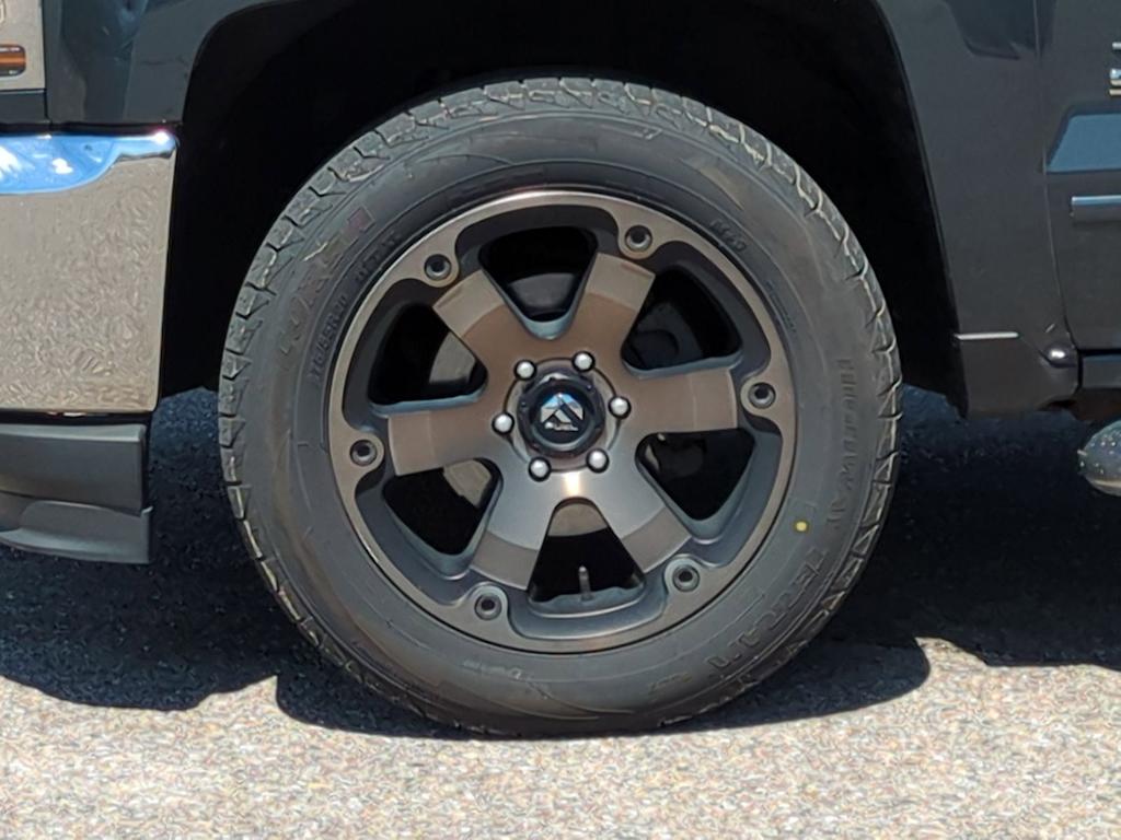 Thumbnail: 2018 Chevrolet Silverado 1500 - 8
