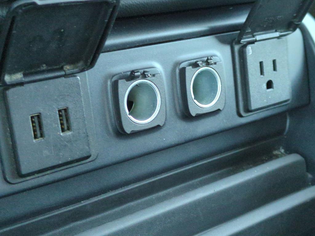 Thumbnail: 2018 Chevrolet Silverado 1500 - 32