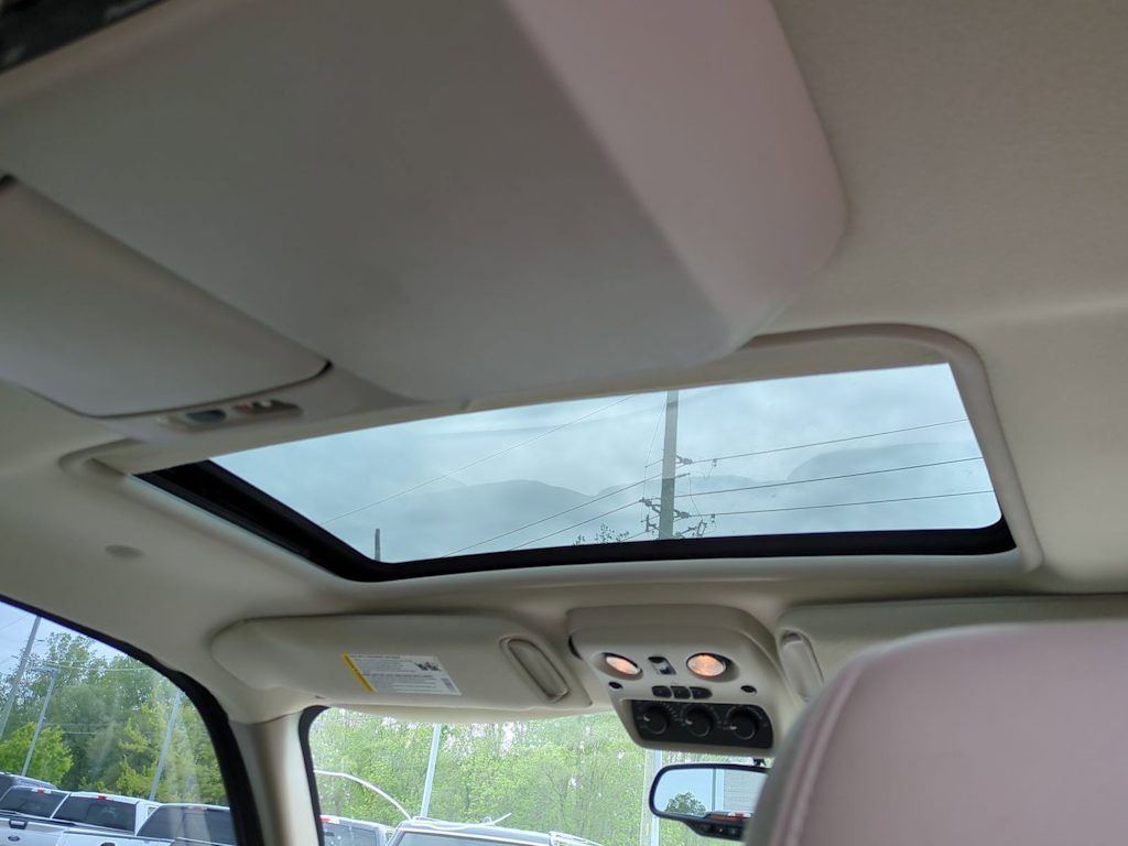 Thumbnail: 2005 GMC Yukon XL - 29