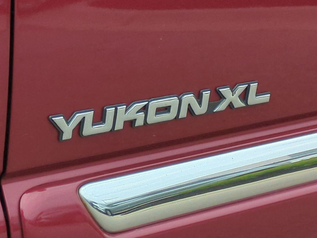 Thumbnail: 2005 GMC Yukon XL - 25