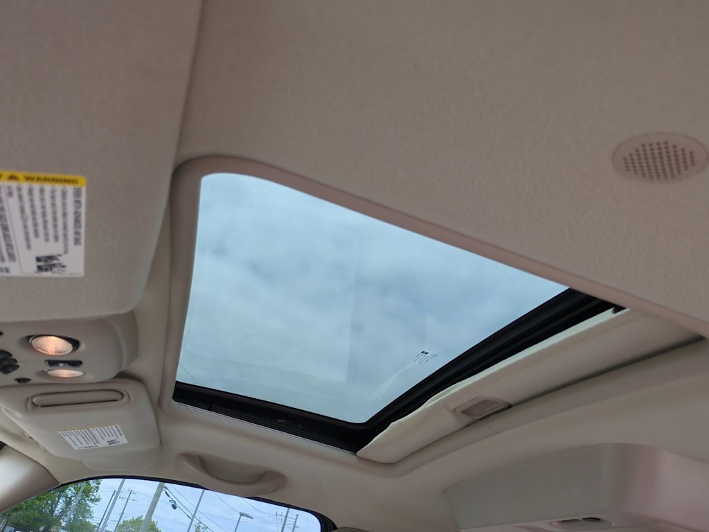 Thumbnail: 2005 GMC Yukon XL - 28