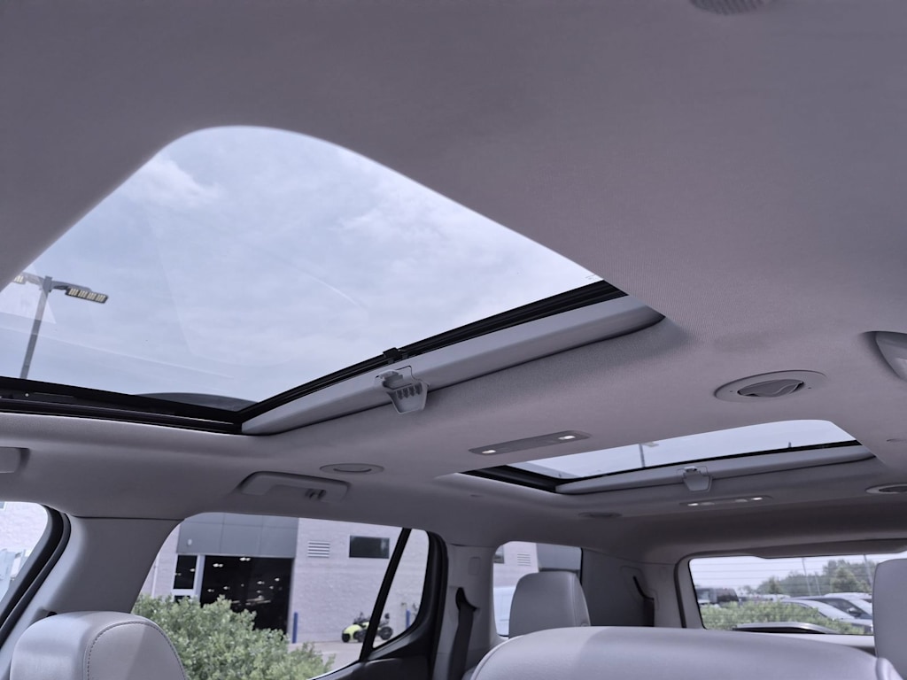 Thumbnail: 2017 GMC Acadia - 26
