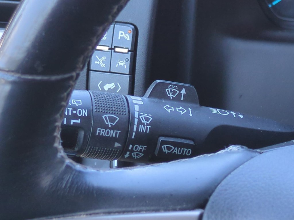 Thumbnail: 2019 GMC Yukon XL - 16