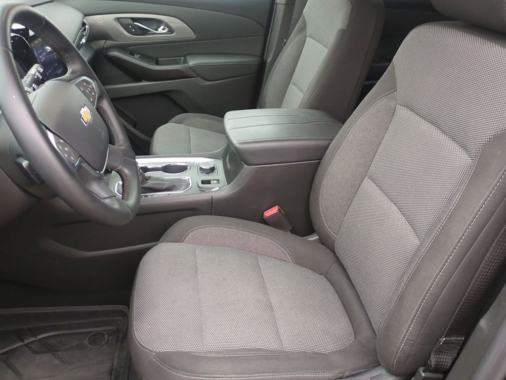 Thumbnail: 2023 Chevrolet Traverse - 10