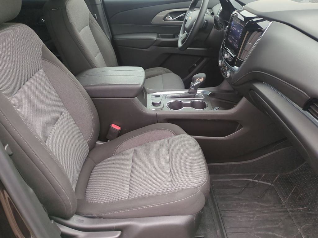 Thumbnail: 2023 Chevrolet Traverse - 11