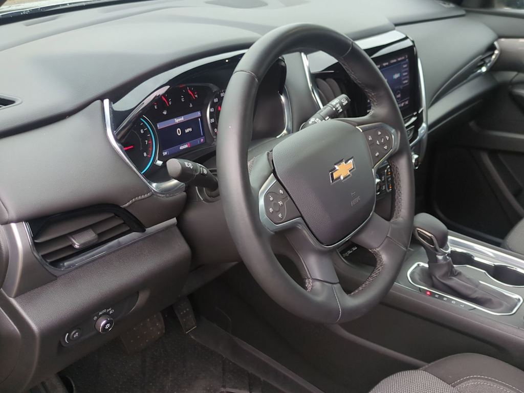 Thumbnail: 2023 Chevrolet Traverse - 2