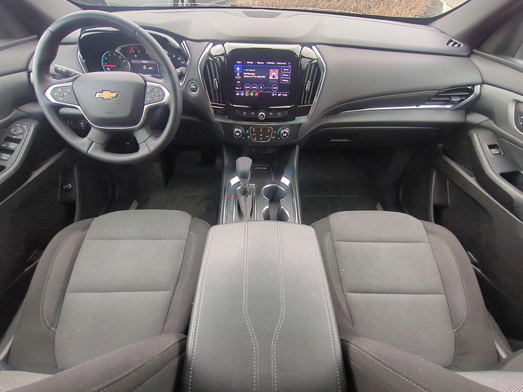 Thumbnail: 2023 Chevrolet Traverse - 9