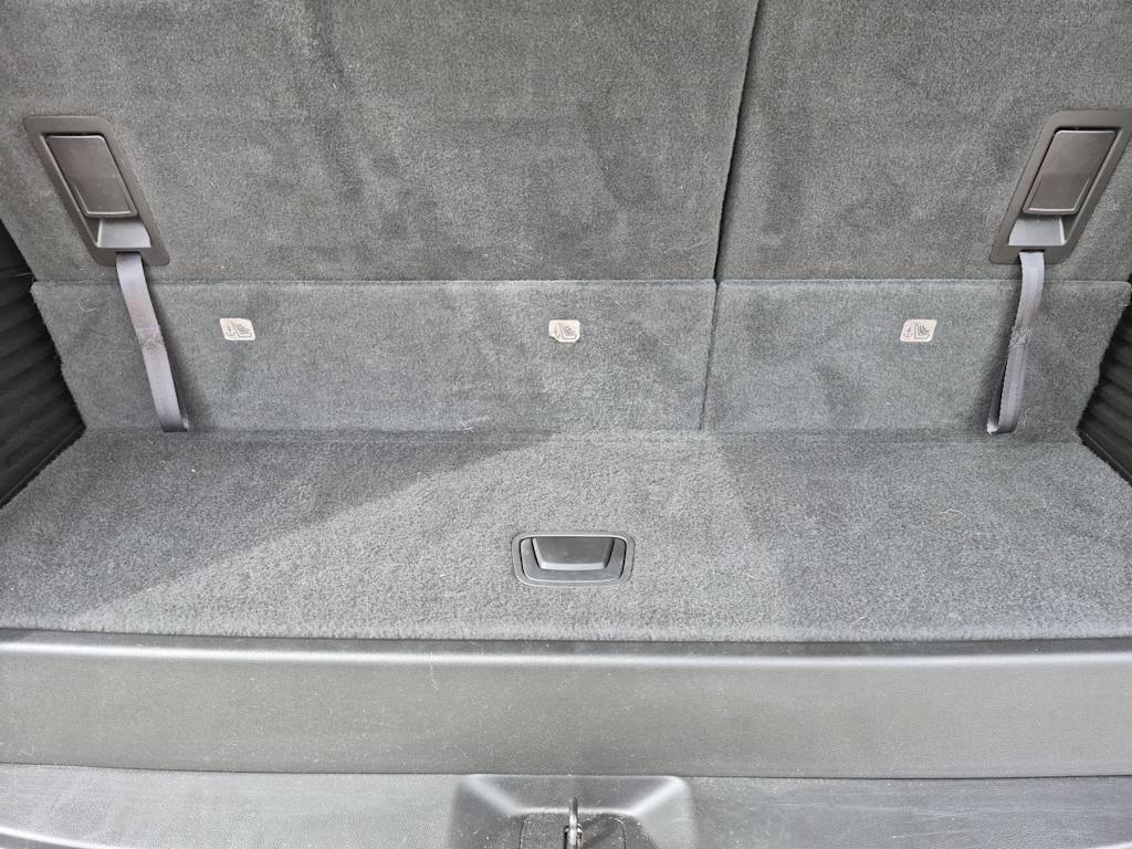 Thumbnail: 2016 Chevrolet Tahoe - 34