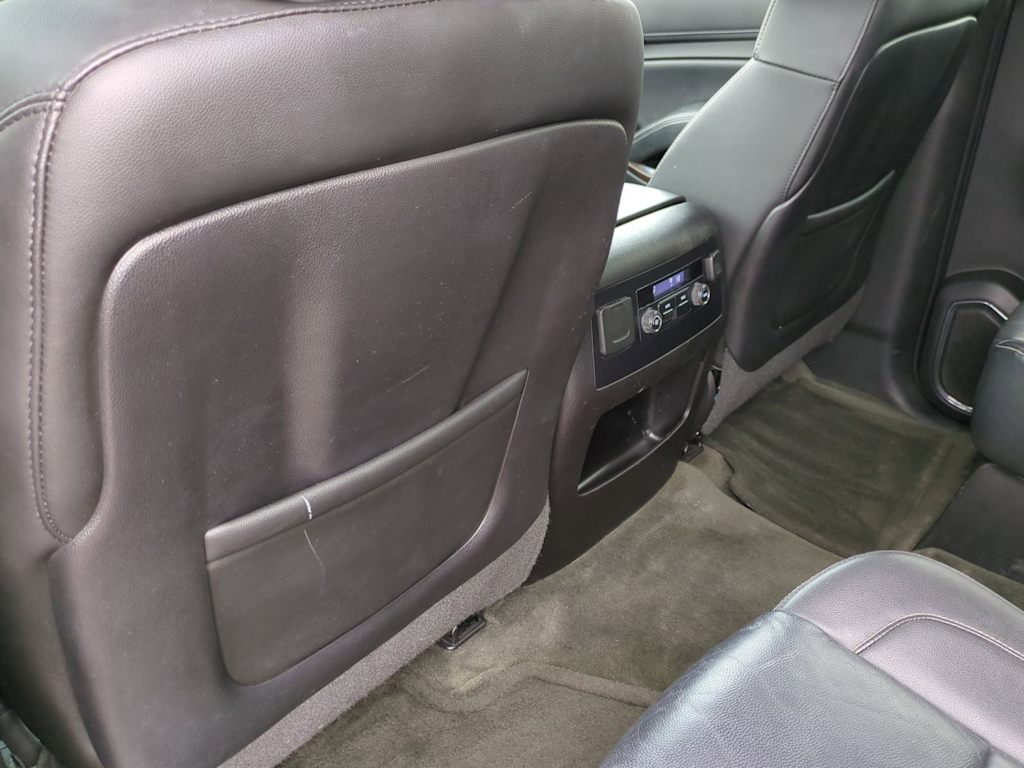 Thumbnail: 2015 Chevrolet Tahoe - 24