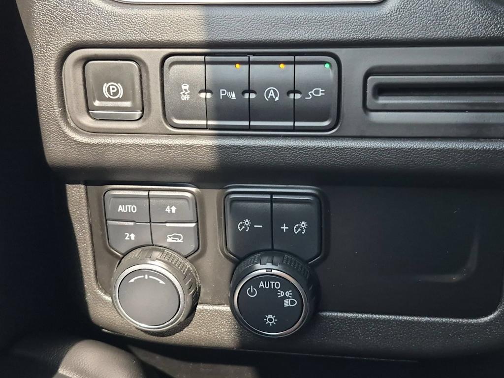 Thumbnail: 2021 Chevrolet Tahoe - 30