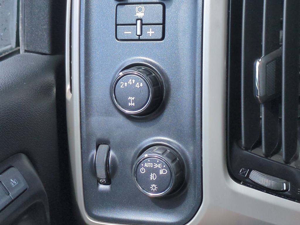 Thumbnail: 2017 GMC Sierra 2500 - 31